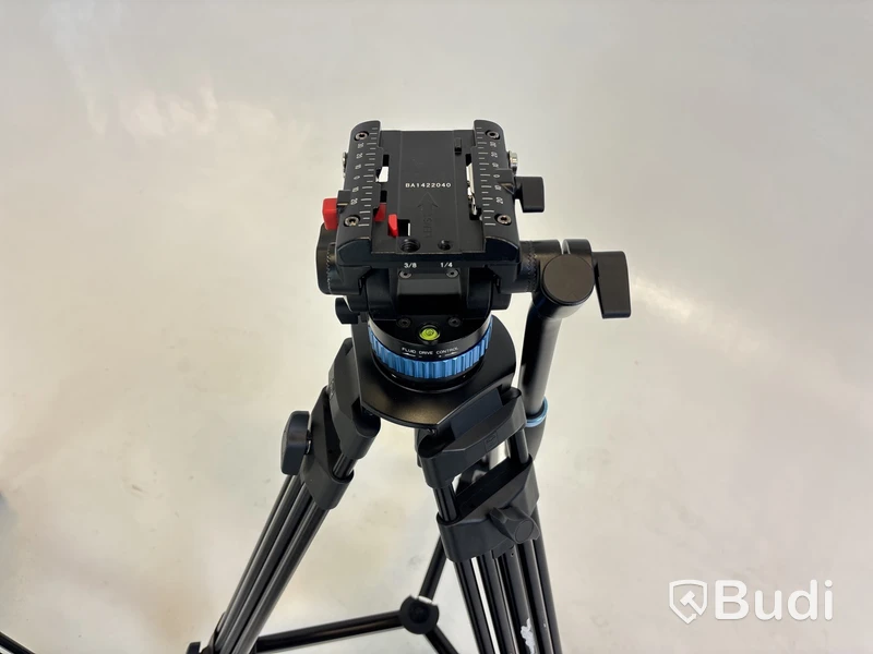 2 st. Videostativ Sirui SH15 och Benro KH25
