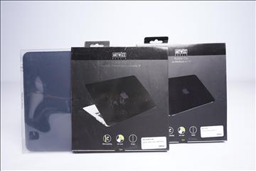 Skydd Macbook 2 st - ARTWIZZ, Rubber clip for MacBook Air 13 & Rubber clip for MacBook Pro with Retina display 13. Ny.