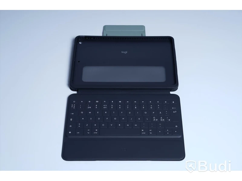 Logitech Rugged Folio / iPad ( 7th generation )