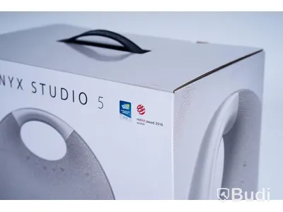 Harman/Kardon Onyx Studio 5, trådlös portabel högtalare.