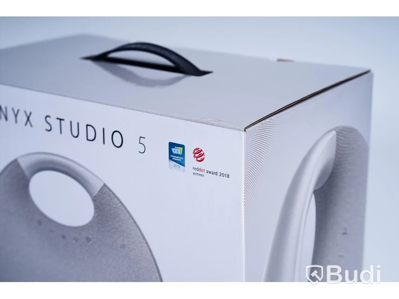 Harman/Kardon Onyx Studio 5, trådlös portabel högtalare.