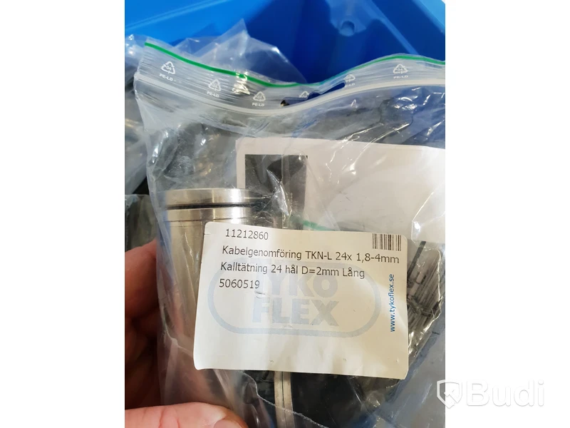 Parti med tdfiberoptik anslutningskablar och kabelgenomföringar fiber