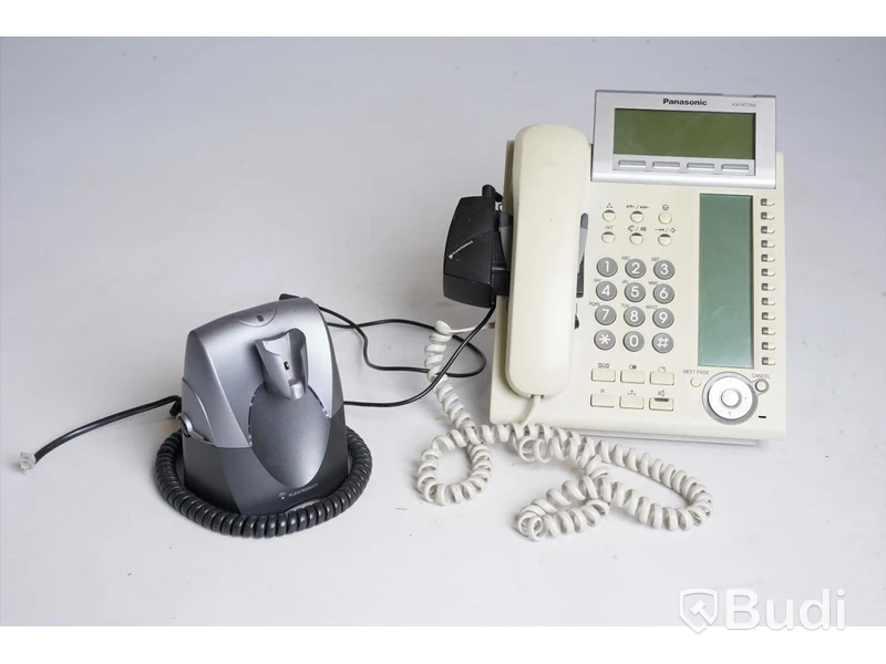 Telefon - panasonic KX-NT366 ink lurlyftare och Headsetladdare från Plantronics.