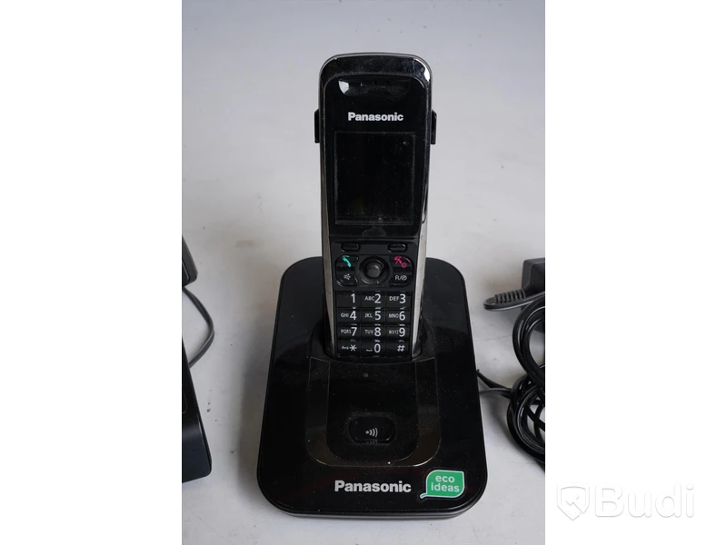 2 st Trådlösa telefoner - Panasonic KX - TCA275 och KX - TG8411NE