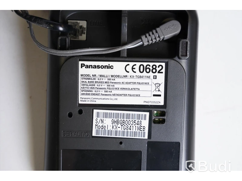 2 st Trådlösa telefoner - Panasonic KX - TCA275 och KX - TG8411NE
