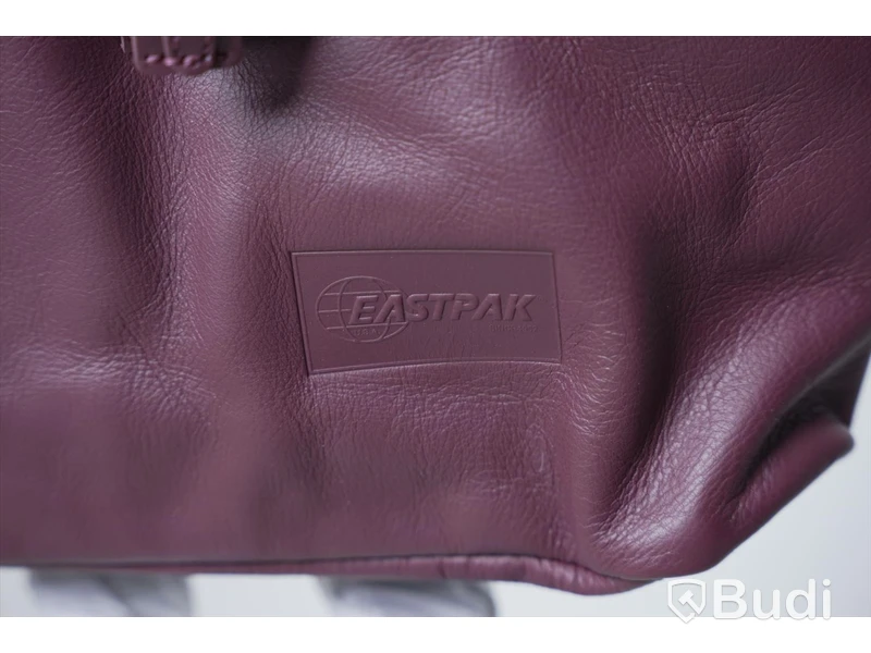 Ryggsäck - Eastpak Casyl Wine Leather. Nypris 1550kr