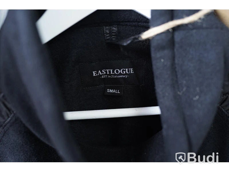 Jacka - EASTLOGUE Quilting Pullover (Storlek S). Nypris 2500kr