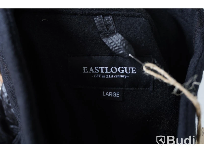 Jacka - EASTLOGUE Quilting Pullover (Storlek L). Nypris 2500kr