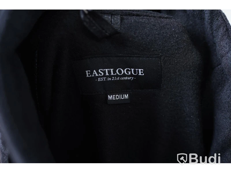 Jacka - EASTLOGUE Quilting Pullover (Storlek M). Nypris 2500kr