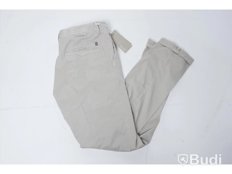 Byxor - Incotex Slacks Beige Slim Fit (W36). Nypris 2500kr