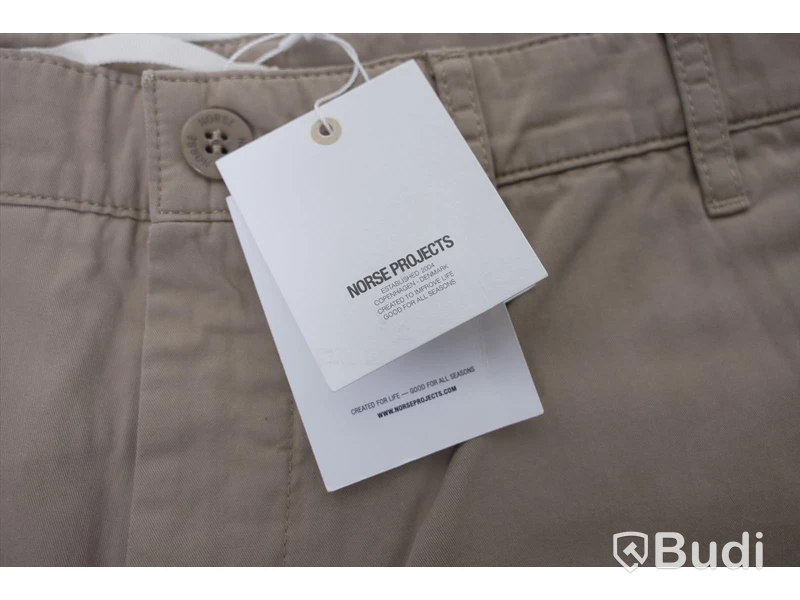 Shorts - Norse Projects Aros Light Twill (W31). Nypris 1000kr