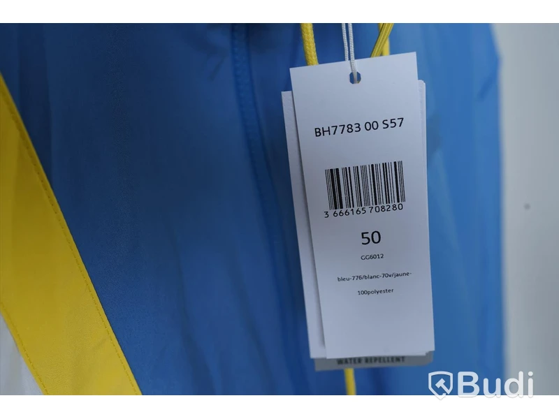 Jacka - Lacoste Colorblock (Storlek M). Nypris 2100kr
