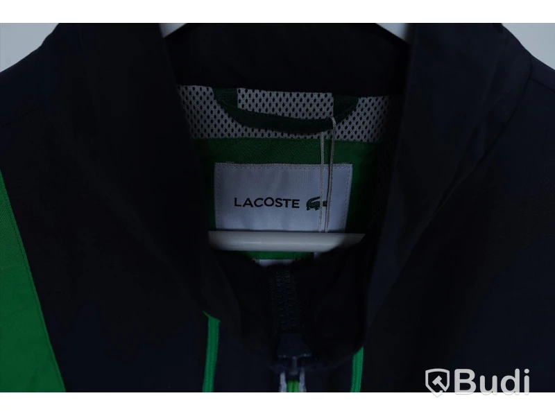 Jacka - Lacoste Colorblock (Storlek M/L). Nypris 2100kr