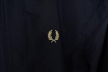 Jacka - Fred Perry Hooded Brentham (Storlek S). Nypris 1999kr