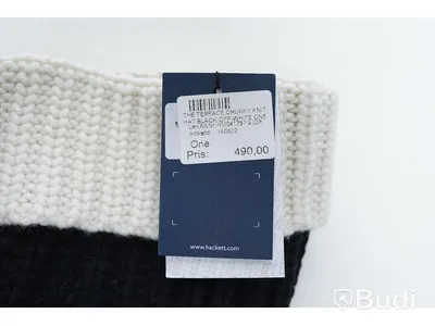 2 st Mössor - Champion Embroidered Beanie cap (storlek Onesize) Hackett London The terrace chunky knit (storlek Onesize)
