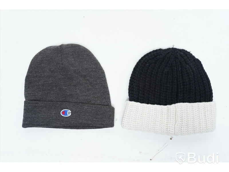2 st Mössor - Champion Embroidered Beanie cap (storlek Onesize) Hackett London The terrace chunky knit (storlek Onesize)
