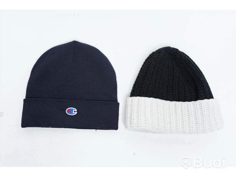 2st Mössor - Champion Embroidered Beanie cap (storlek Onesize) Hackett London The terrace chunky knit (storlek Onesize)