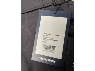 Jacka - Fred Perry Hooded Brentham (Storlek L). Nypris 1899kr
