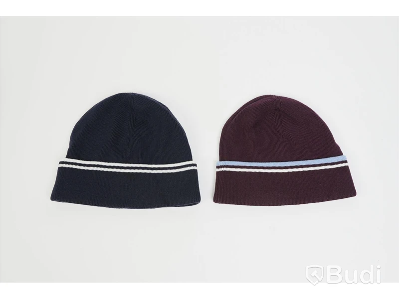 2st Mössor - Fred Perry, Merino Wool Beanie Dark Navy och Rich Mahogany Nypris: 550 kr