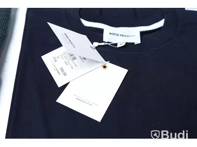 T-shirt & Lammull tröja - Norse Projects (Storlek M). Nypris 2299kr.