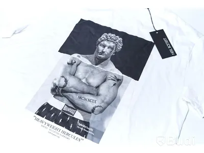 T-shirt - Neil Barrett (Storlek M). Nypris 2500kr.