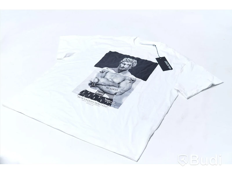 T-shirt - Neil Barrett (Storlek M). Nypris 2500kr.