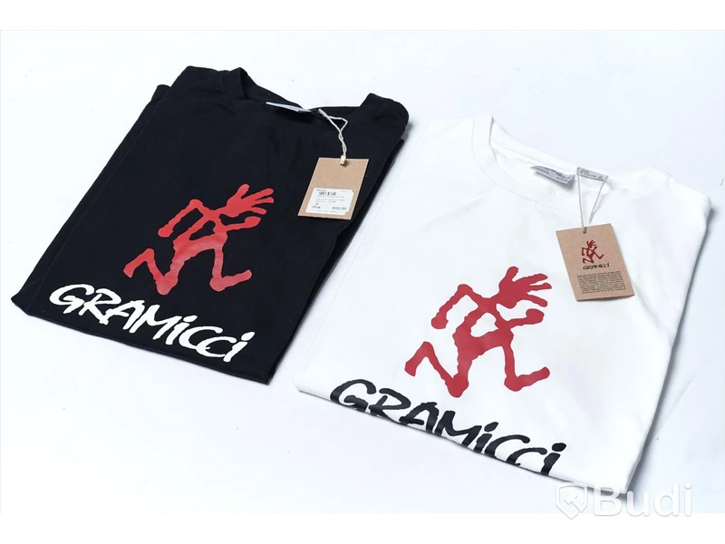 2 pack T-shirts - Gramicci (Storlek M). Nypris 1200kr.
