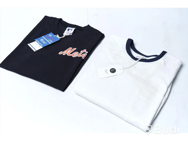 2 pack långärmade T-shirts - Universal Works & Champion (Storlek S & M). Nypris 1450kr.