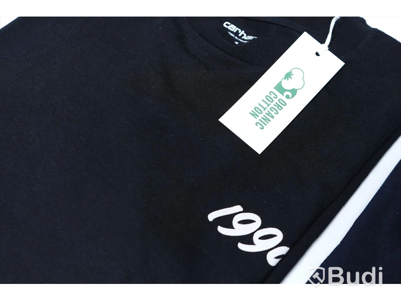 Långärmad- & T-shirt - Carhartt (Storlek S). Nypris 998kr.