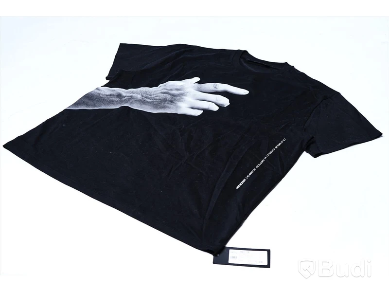T-shirt - Neil Barrett (Storlek L). Nypris 2400kr.