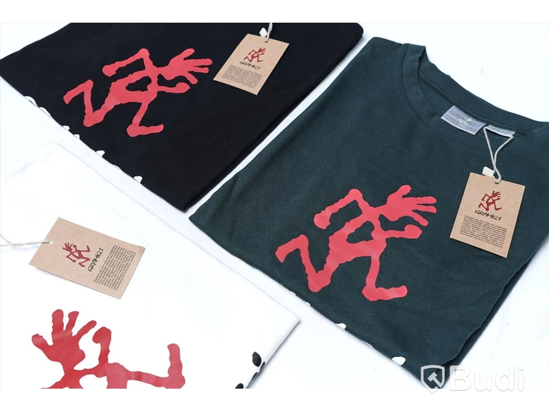 3 pack T-shirts - Gramicci (Storlek XS). Nypris 1800kr.