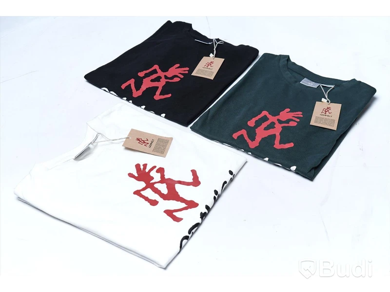 3 pack T-shirts - Gramicci (Storlek XS). Nypris 1800kr.