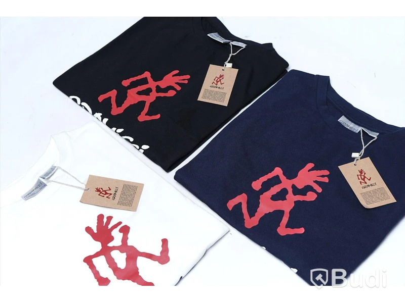 3 pack T-shirts - Gramicci (Storlek XS). Nypris 1800kr.
