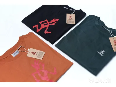 2 pack T-shirts & 1st långärmad T-shirt - Gramicci (Storlek XS). Nypris 1900kr.