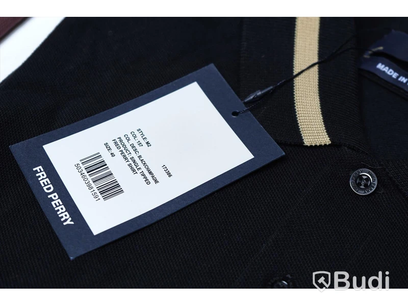 2 pack Piké skjortor - Fred Perry (Storlek 40). Nypris 1798kr.