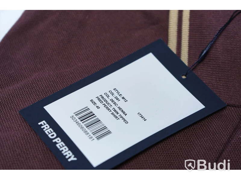 2 pack Piké skjortor - Fred Perry (Storlek 40). Nypris 1798kr.