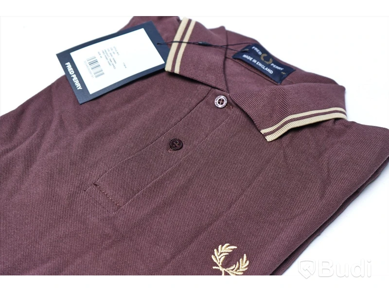 Piké skjorta - Fred Perry (Storlek 40). Nypris 899kr.