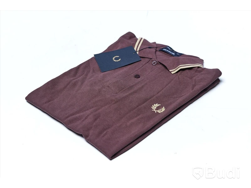 Piké skjorta - Fred Perry (Storlek 40). Nypris 899kr.