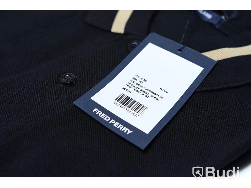2 pack Piké skjortor - Fred Perry (Storlek 42). Nypris 1798kr.
