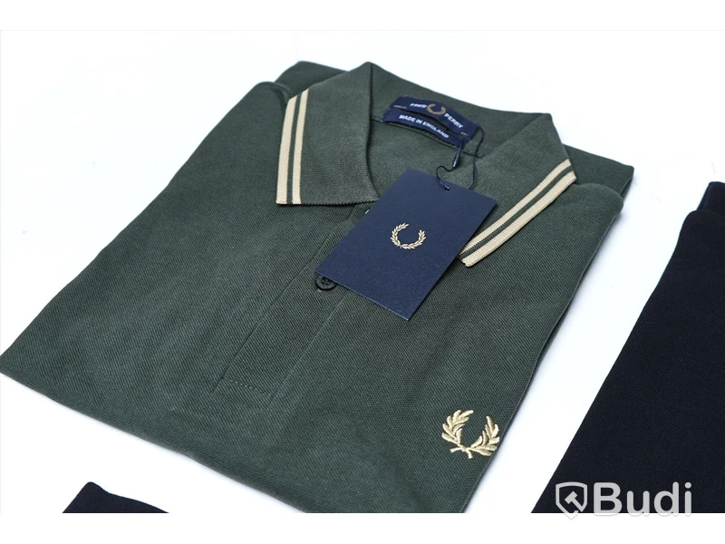 3 pack Piké skjortor - Fred Perry (Storlek 42). Nypris 2697kr.