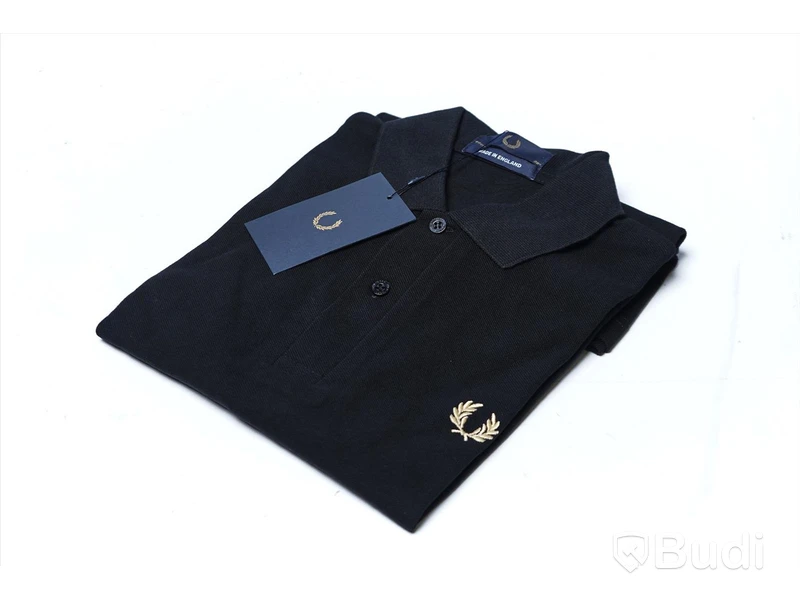 Pikéskjorta - Fred Perry (Storlek 38). Nypris 899 kr.