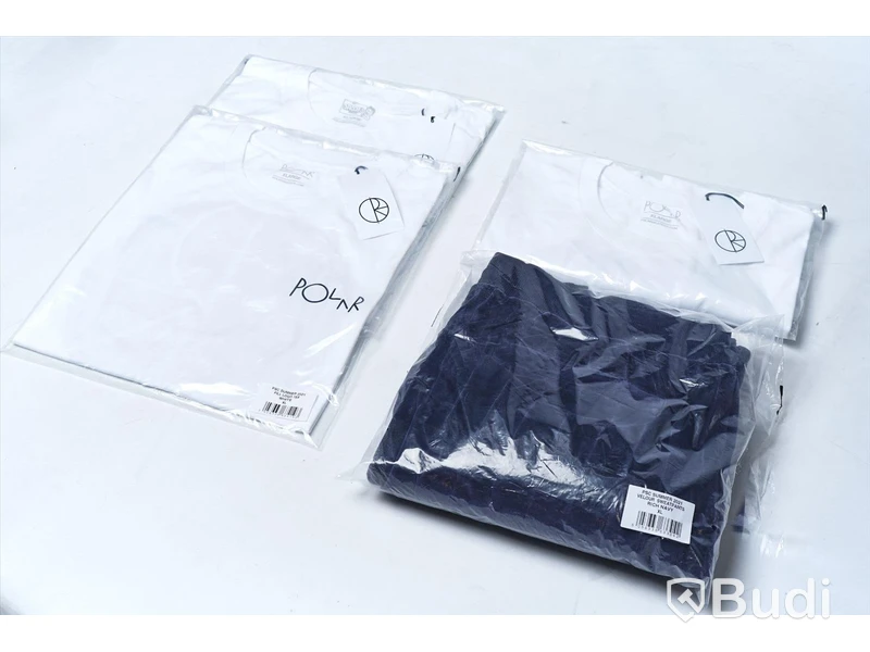 3 pack T-shirts & 1st Sweatpants - Polar Skate (Storlek XL). Nypris 2342kr