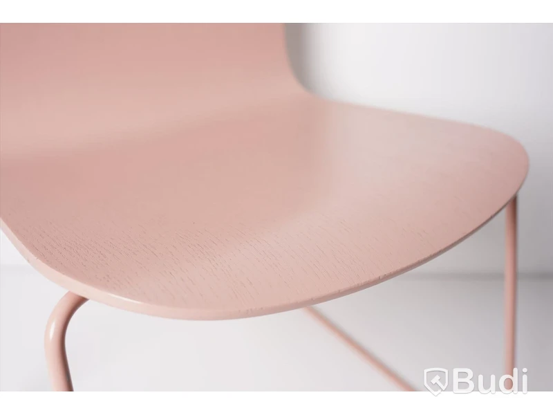 Stolar - 3 st. Visu Chair (Sled base), MUUTO, rosa, trä och metall. Nypris 2 695 kr/st.
