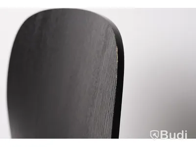 Stolar - 2 st. Visu Chair (Sled base), MUUTO, svart, trä och metall. Nypris 2 695 kr/st.