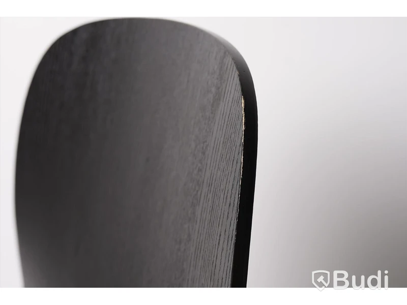 Stolar - 2 st. Visu Chair (Sled base), MUUTO, svart, trä och metall. Nypris 2 695 kr/st.