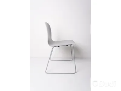 Stol - 1 st. Visu Chair (Sled base), MUUTO, grå, trä och metall. Nypris 2 695 kr/st.