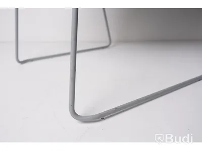 Stol - 1 st. Visu Chair (Sled base), MUUTO, grå, trä och metall. Nypris 2 695 kr/st.