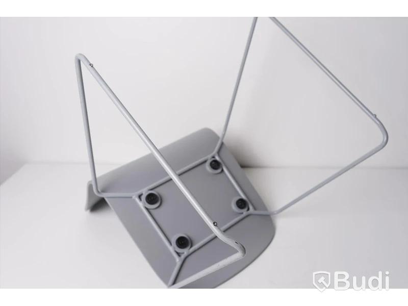 Stol - 1 st. Visu Chair (Sled base), MUUTO, grå, trä och metall. Nypris 2 695 kr/st.