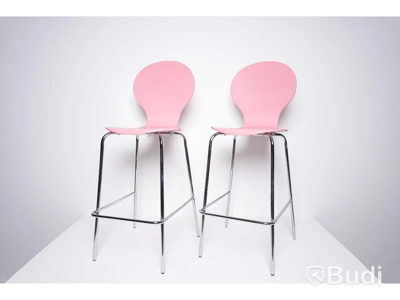 Barstolar - 2 st. rosa, trä och metall.