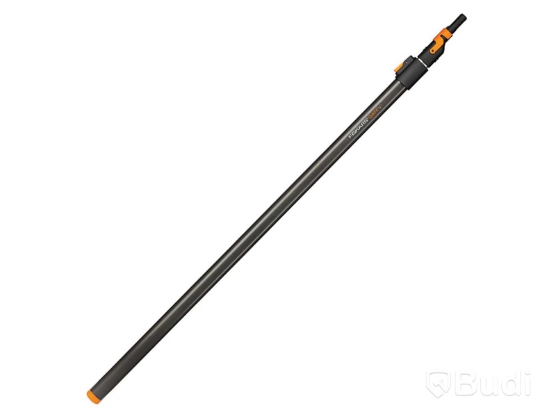2st NYA TELESKOPSKAFT QuikFit 1000665 + 2st SKAFT QuikFit 136001. Märke: Fiskars, totalt ord pris ink moms ca: 1500 kr